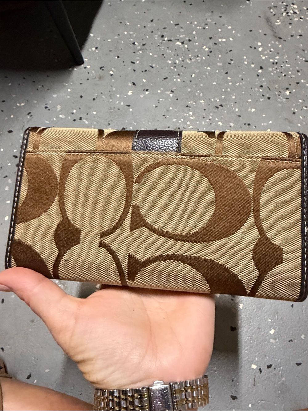 Coach Signature Canvas Tri-Fold Wallet in Tan and Brown - Picture 4 of 4